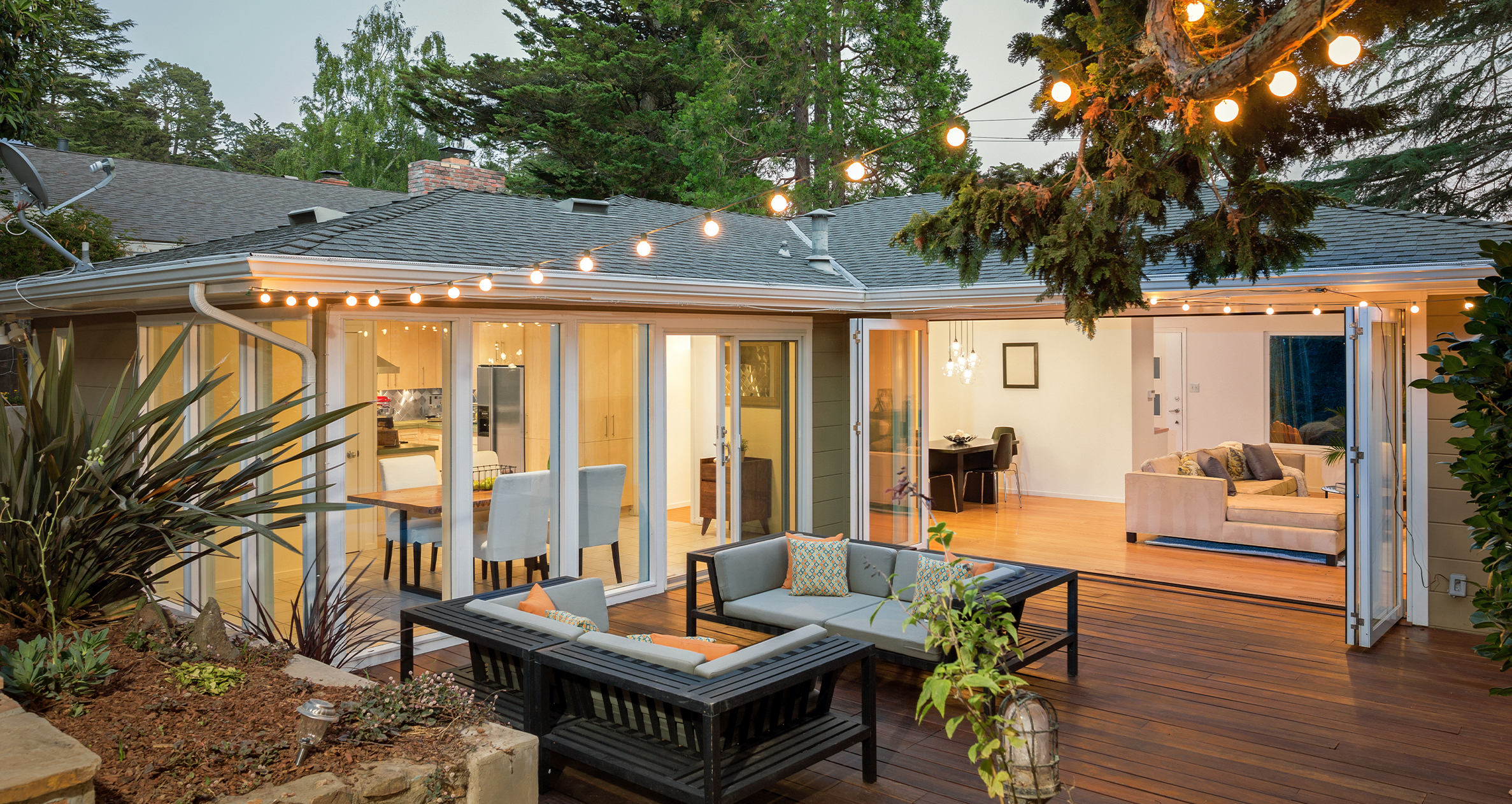 Outdoor Lighting Installation Livonia MI | Outdoor Wall Lighting | A-Team Hardscapes - patio-light-1