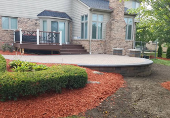 Livonia MI Landscaping - Design & Maintenance | A-Team Hardscapes - woodchips